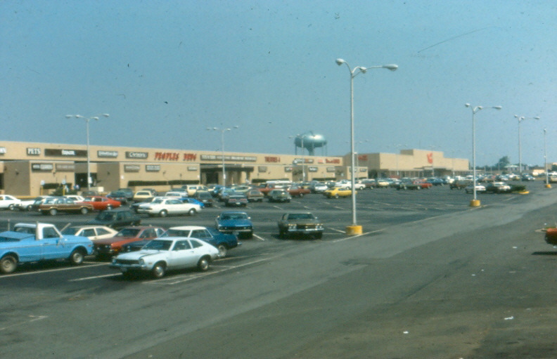 Beacon-Mall-1970s.jpg