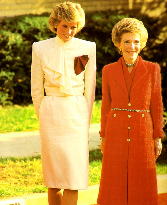 Princess Diana and First Lady Nancy Reagan at Straight in Springfield 1985.jpg