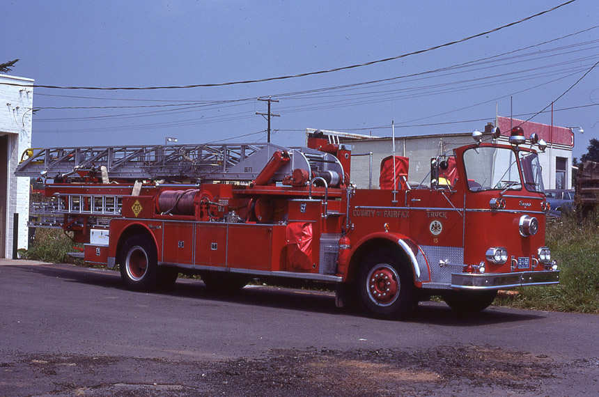 Chantilly-first-T15-1964-Seagrave-85-ft-web.jpg
