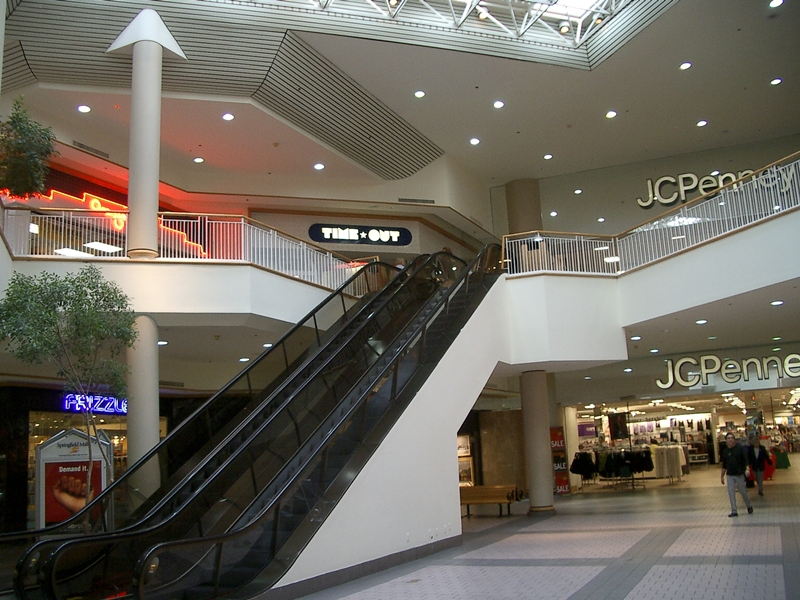 Springfield mall 2005.jpg