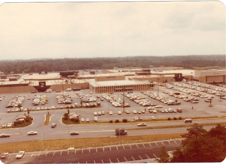 Springfield Mall 1978.JPG