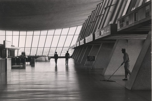Dulles Airport March 1966.jpg